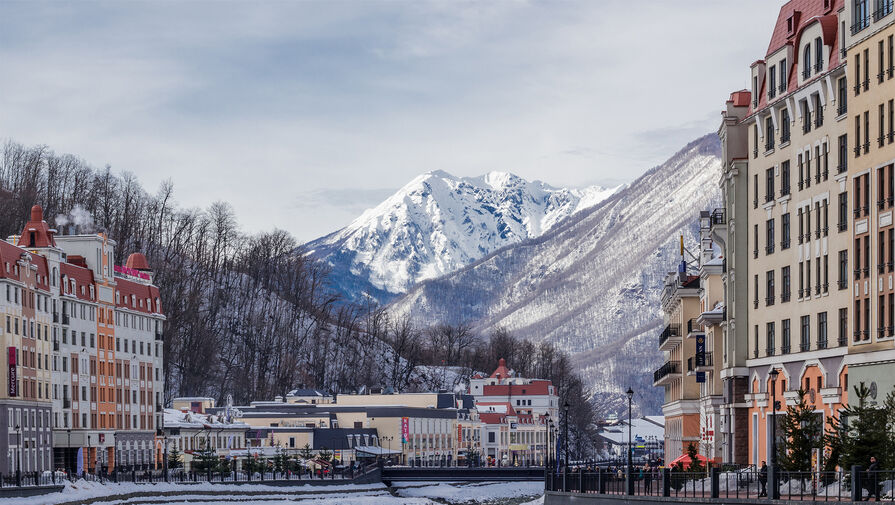 На улице в центре Сочи упали обломки БПЛА