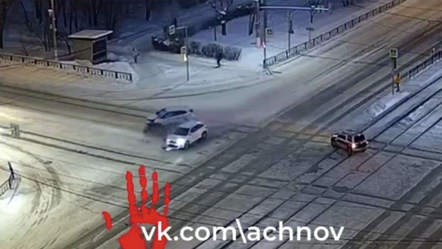 На видео попало, как автомобили с магнитогорцами разбились в серьезном ДТП