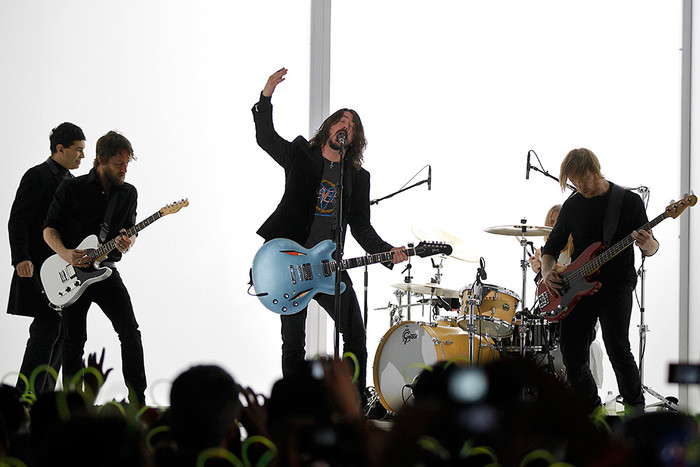 Выступление группы Foo Fighters