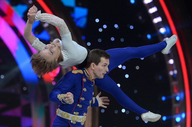 Дмитрий Алексеев и Екатерина Тихонова (Россия) выступают в полуфинале