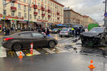 На месте аварии на улице Маршала Бирюзова на северо-западе Москвы, 24 ноября 2020 года