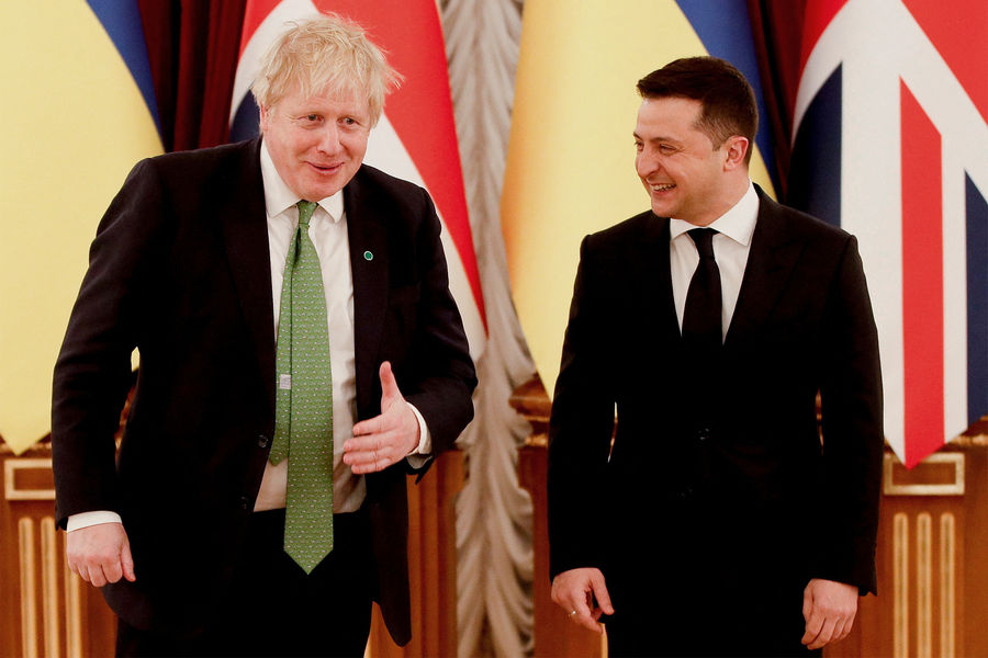 Премьер-министр Великобритании Борис Джонсон и президент Украины Владимир Зеленский во время встречи в Киеве, 1 февраля 2022 года