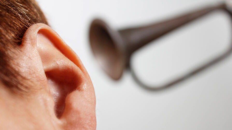 Врач перечислил опасные последствия потери слуха
