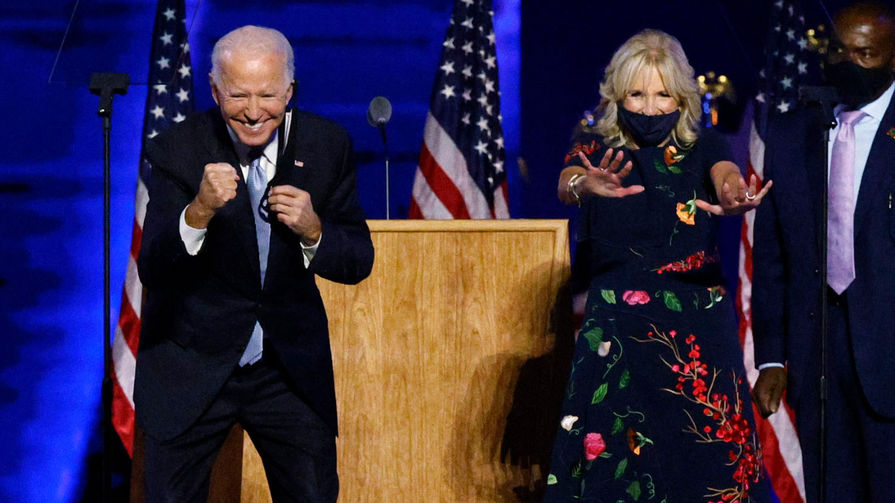 Джо Байден и его жена Джилл после объявления результатов выборов, 7 ноября 2020 года