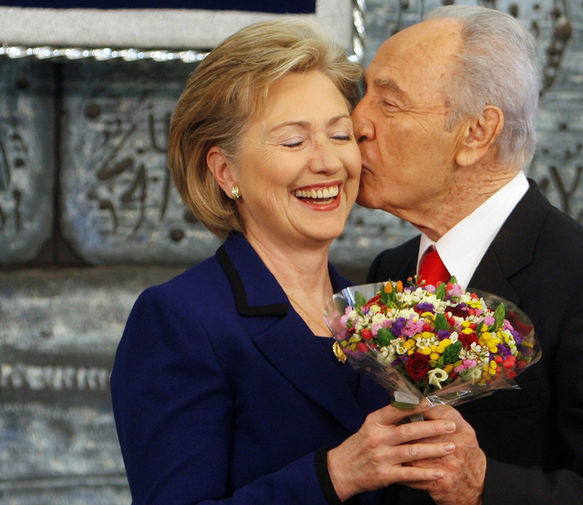 Хиллари Клинтон и Шимон Перес, 2009&nbsp;год
