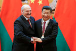 Президент Белоруссии Александр Лукашенко и председатель КНР Си Цзиньпин во время встречи в Пекине, сентябрь 2016 года