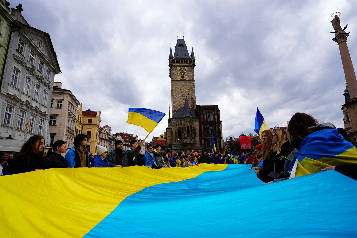 Митинг в поддержку Украины на Староместкой площади в Праге, Чехия, 2023 год