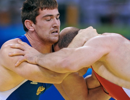 Бахтияр Ахмедов в финале Олимпиады против Артура Таймазова