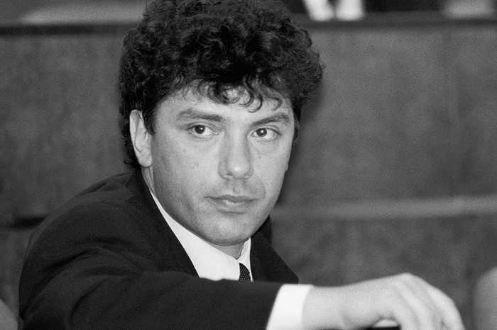 Борис Немцов в&nbsp;зале заседаний Совета Федерации