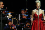 Американская оперная певица Микаэла Оэсте во время выступления в концертном зале «Крокус Сити Холл»