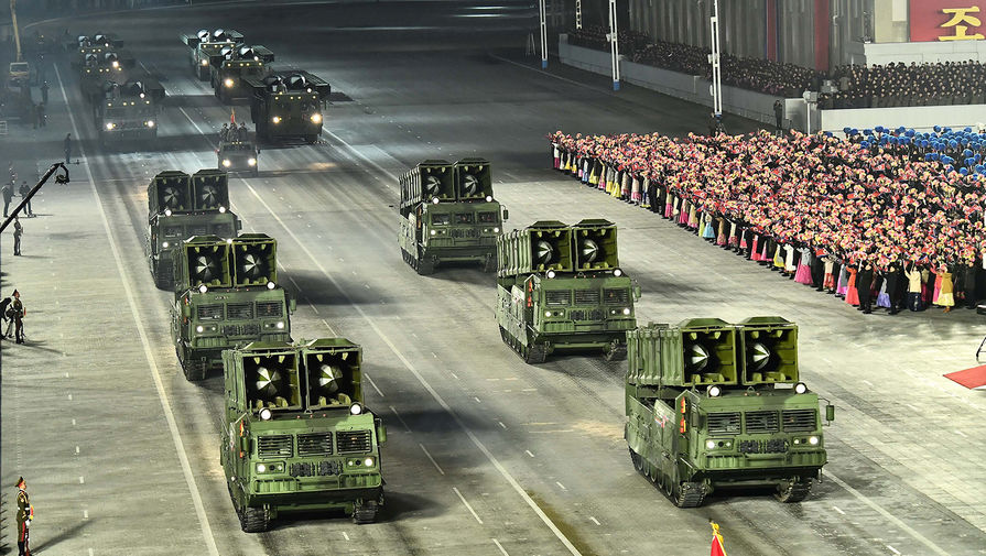 Во время военного парада по&nbsp;случаю VIII съезда Трудовой партии Северной Кореи, Пхеньян, 15 января 2021 года