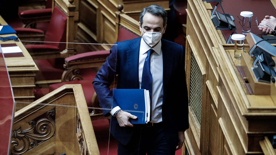 Премьер Греции предсказал скорое завершение пандемии