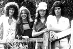 Под конец своего обучения в колледже, Меркьюри начал общаться с участниками рок-группы Smile, которая и стала предшественницей легендарной Queen. В 1970 году вокалист и басист Тим Стаффел покинул группу, а Фредди Меркьюри занял его место. В 1971 году к группе присоединился еще басист Джон Дикон