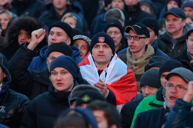 Участники протестной акции в Минске, 17 февраля 2017 года