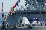 Члены экипажа фрегата Королевского флота Канады «Торонто» на праздновании Дня Военно-Морских Сил Вооруженных Сил Украины в Одессе