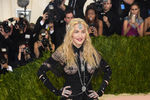 Мадонна в Givenchy