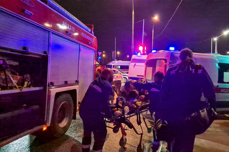 На&nbsp;месте взрыва в&nbsp;многоэтажном доме на&nbsp;улице Генерала Тюленева в&nbsp;Москве, 4&nbsp;мая 2025&nbsp;года