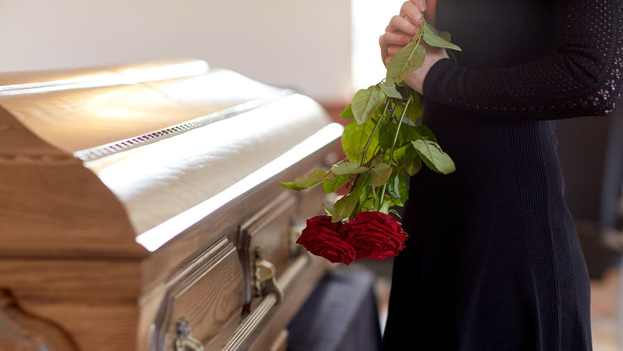 Сотрудники чеховского морга перепутали покойников и отдали семье тело чужой пенсионерки