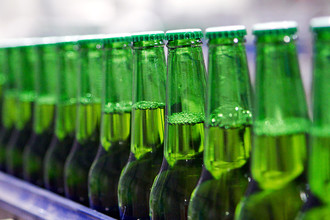 Пивоваренная компания Heineken продает свои заводы в России