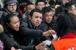 В Китае 100 тысяч человек скопились на вокзале из-за задержки поездов 