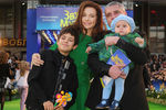 Екатерина Гусева с супругом Владимиром, сыном Алексеем и дочерью Аней на премьере мюзикла «Звуки музыки», 2011 год