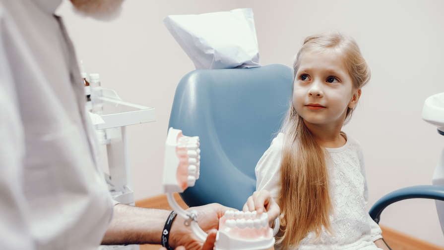Стоматолог рассказала, как укрепить зубную эмаль у детей