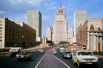 Вид на здание Министерства иностранных дел, 1975 год