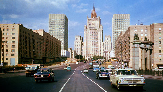 Вид на здание Министерства иностранных дел, 1975 год