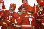 Члены сборной СССР по хоккею — Владислав Третьяк и Алексей Касатонов, 1984 год