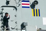 Президент Украины Владимир Зеленский на палубе фрегата Королевского флота Канады «Торонто»
