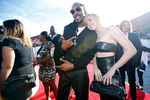 Снуп Доги и Майли Сайрус на красной дорожке MTV Music Video Awards