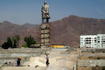 Памятник Ленину в городе Худжанд, Таджикистан, 2007 год