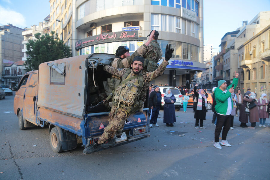 Боевики-повстанцы в&nbsp;центре города Хомс, Сирия, 8&nbsp;декабря 2024&nbsp;года