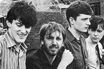 Группа Joy Division в 1979 году. Слева направо: Стивен Моррис, Питер Хук, Иэн Кёртис, Бернард Самнер