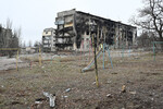 Разрушенные жилые здания в Соледаре, январь 2023 года