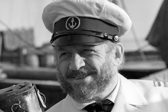 Съемки фильма «Пятнадцатилетний капитан» по роману Жюля Верна. Лев Дуров в роли капитана Гуля, 1985 год