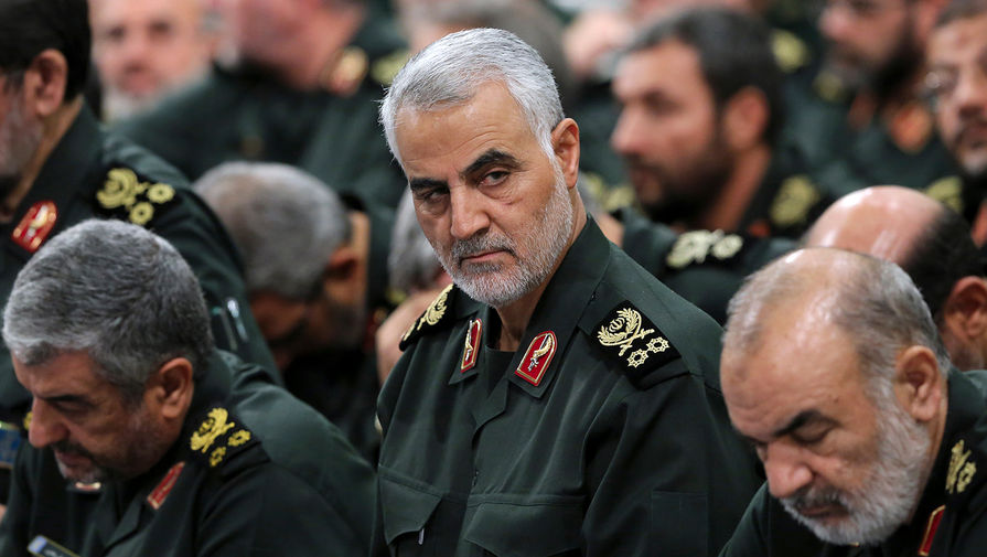 Архивный снимок: командующий силами спецназначения «Аль-Кудс» иранского Корпуса стражей исламской революции (КСИР) Касем Сулеймани во время встречи в Тегеране, 2016 год