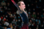 Валерия Шульская выступает в произвольной программе на чемпионате России — 2022