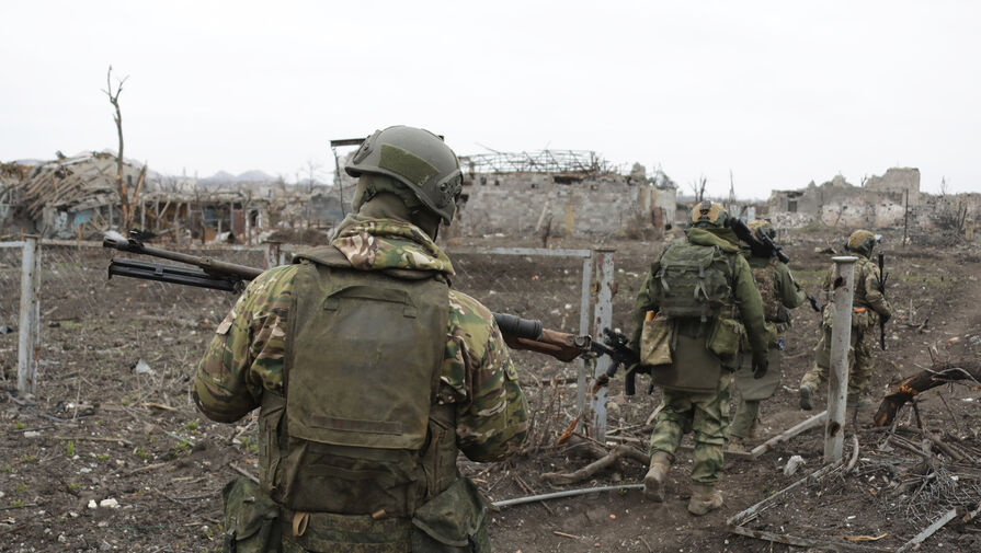 Военная хроника: армия России взяла под контроль шиноремонтный завод в Марьинке
