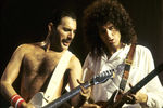 В 1986 году на стадионе «Уэмбли» в Лондоне состоялся заключительный концерт Queen. Это выступление признали лучшим сетом в истории рок-музыки. Пластинка с лайва стала платиновой аж пять раз
