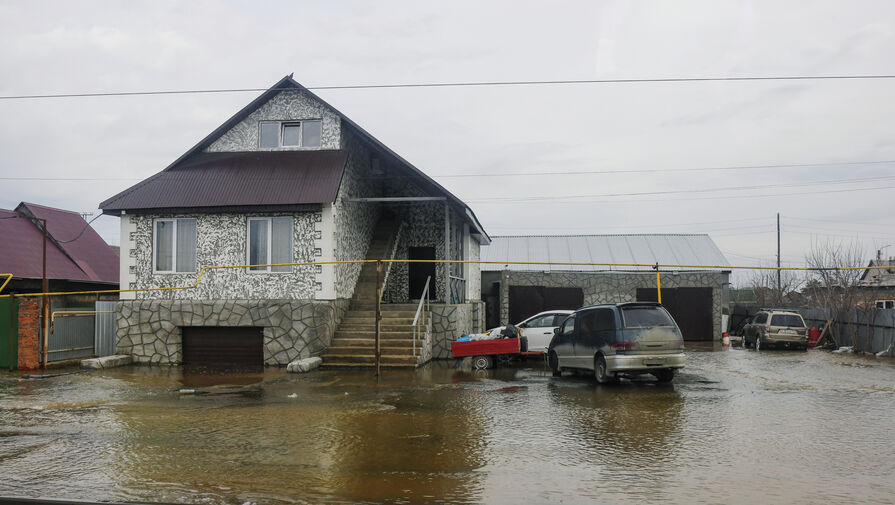 Более 60 человек, в том числе дети, пострадали при наводнении в Орске