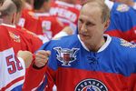 Владимир Путин на гала-матче турнира Ночной хоккейной лиги между командами «Звезды НХЛ» и «Сборная НХЛ» в ледовом дворце «Большой» в Сочи