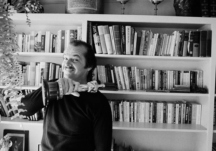 Джек Николсон у себя дома в Беверли-Хиллз, 1975