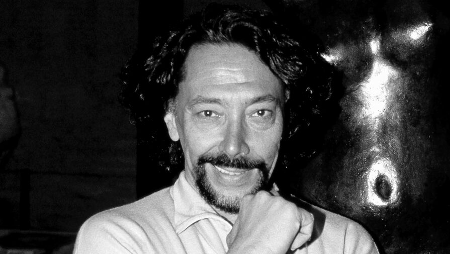 Умер парикмахер и друг Сальвадора Дали Луис Лонгерас