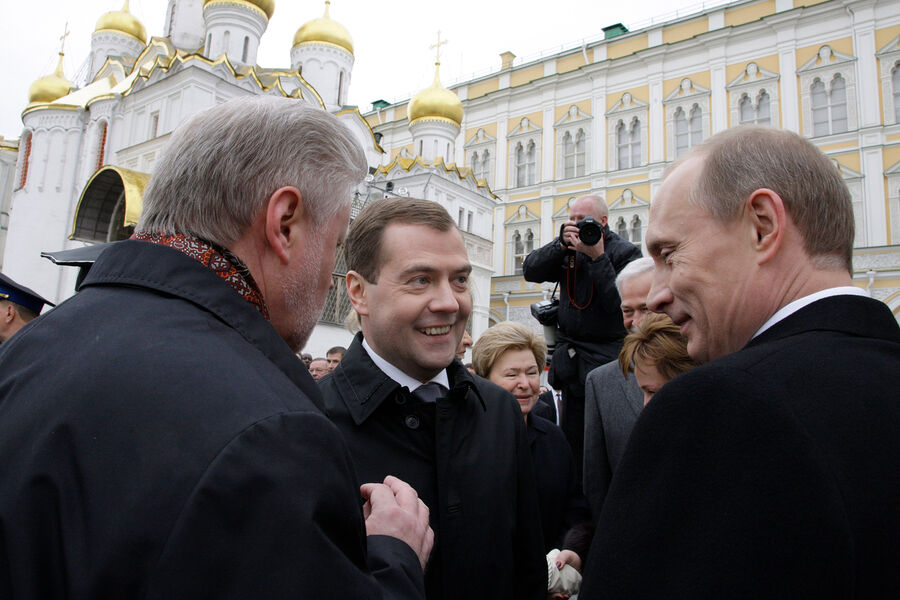 Спикер Совета Федерации Сергей Миронов, президент России Дмитрий Медведев, вдова первого президента России Наина Ельцина и Владимир Путин после инаугурации главы российского государства в&nbsp;Кремле, 7&nbsp;мая 2008&nbsp;год