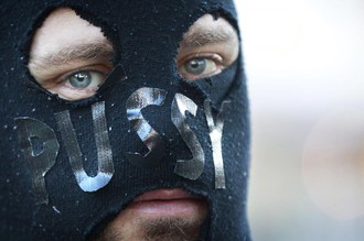Pussy Riot приговорены к двум годам колонии