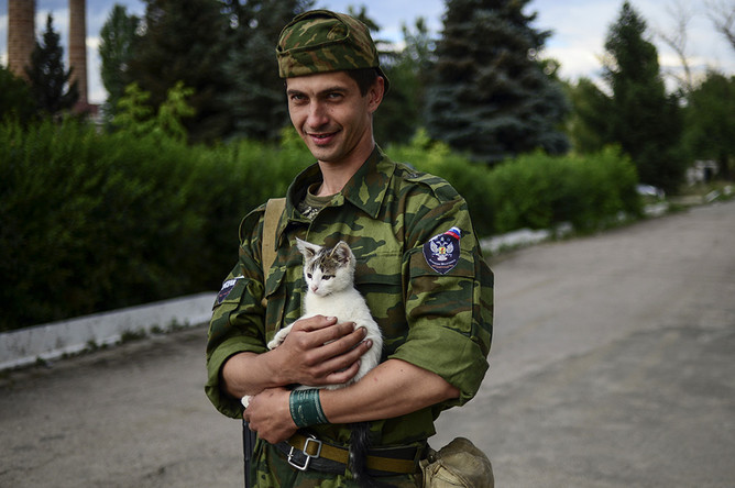 Боец батальона «Призрак» народного ополчения Луганска в Лисичанске