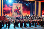Артисты во время праздничного концерта, посвященного 70-летию Победы