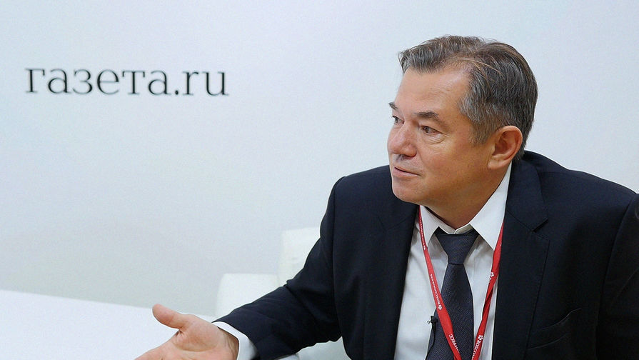 Советник президента России Сергей Глазьев во время интервью на Петербургском международном экономическом форуме, 24 мая 2018 года