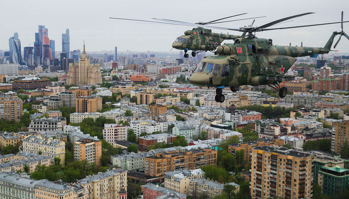 Воздушный парад в честь 75-й годовщины Победы в Москве